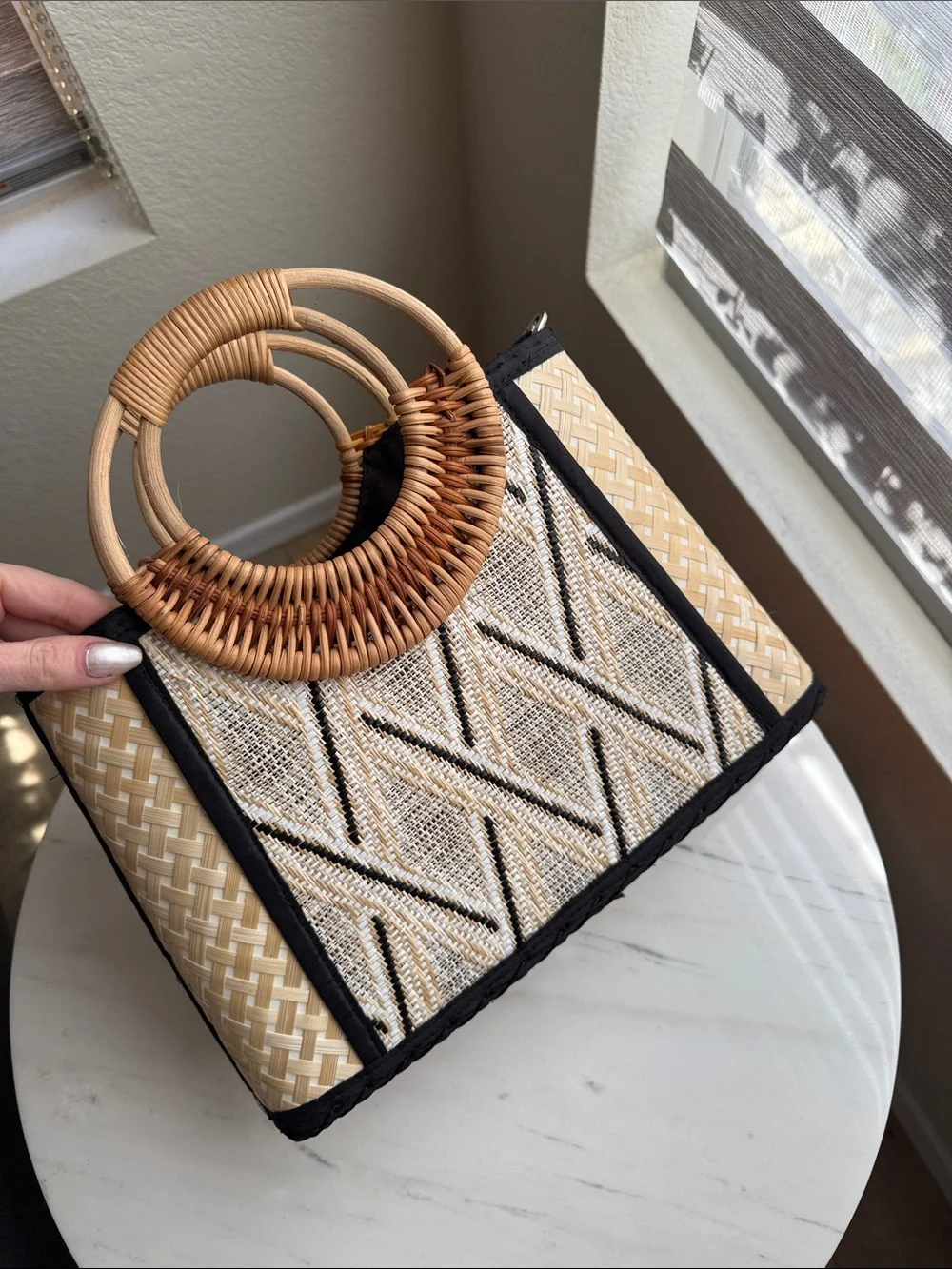 Woven Straw Circle-Handle Tote Bag in Natural